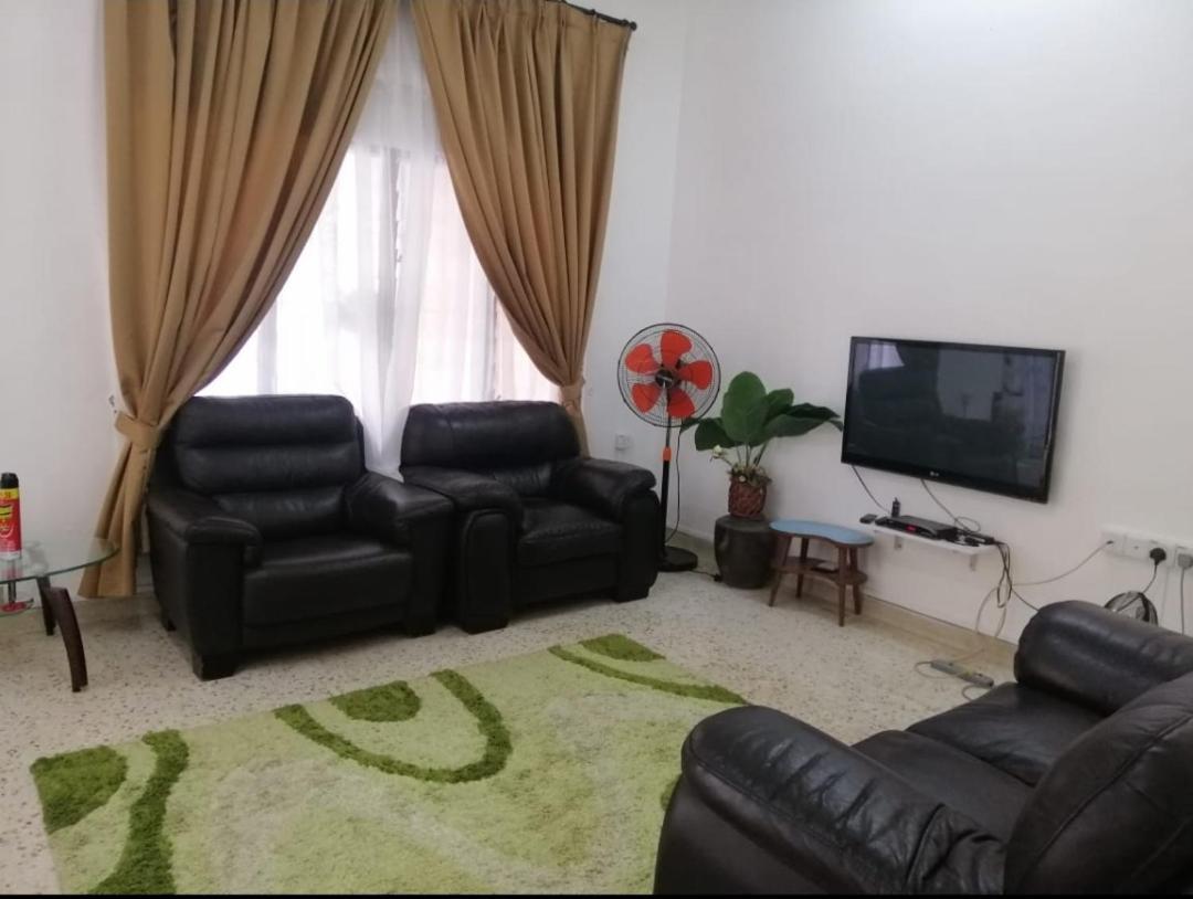 Che Na Homestay Pontian Pontian Kecil Luaran gambar